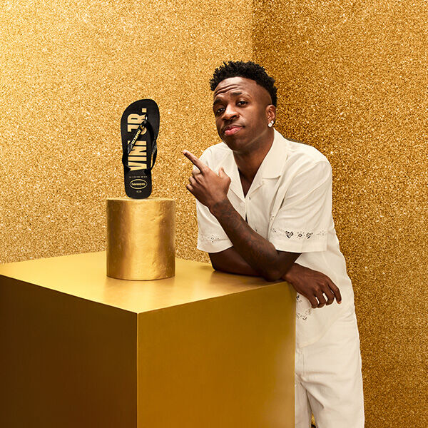 Havaianas Top Vini Jr. Golden Flip Flops Zone - Image 3